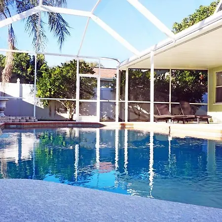 Charming Vacation House 3Be 2Ba Solar Heated Pool Tampa Exterior photo