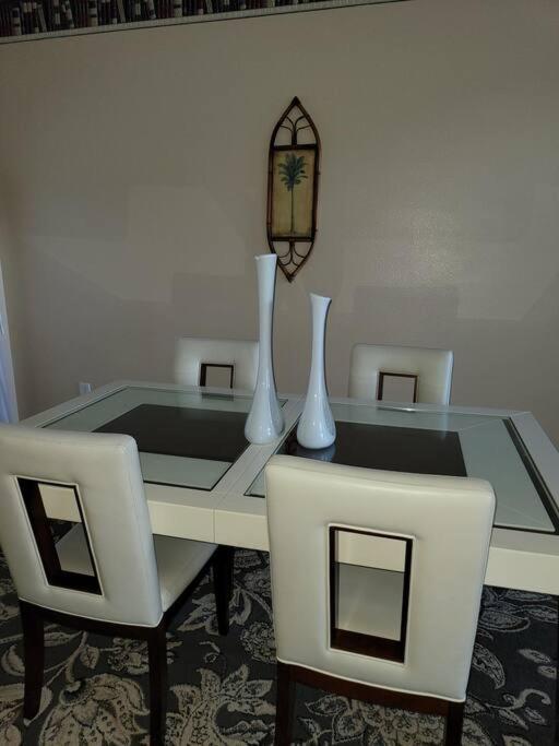 Charming 3be 2ba Solar Heated Pool * Tampa
