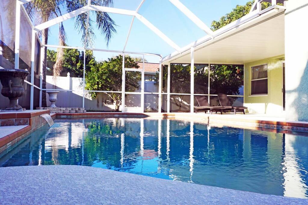Charming 3be 2ba Solar Heated Pool Villa *