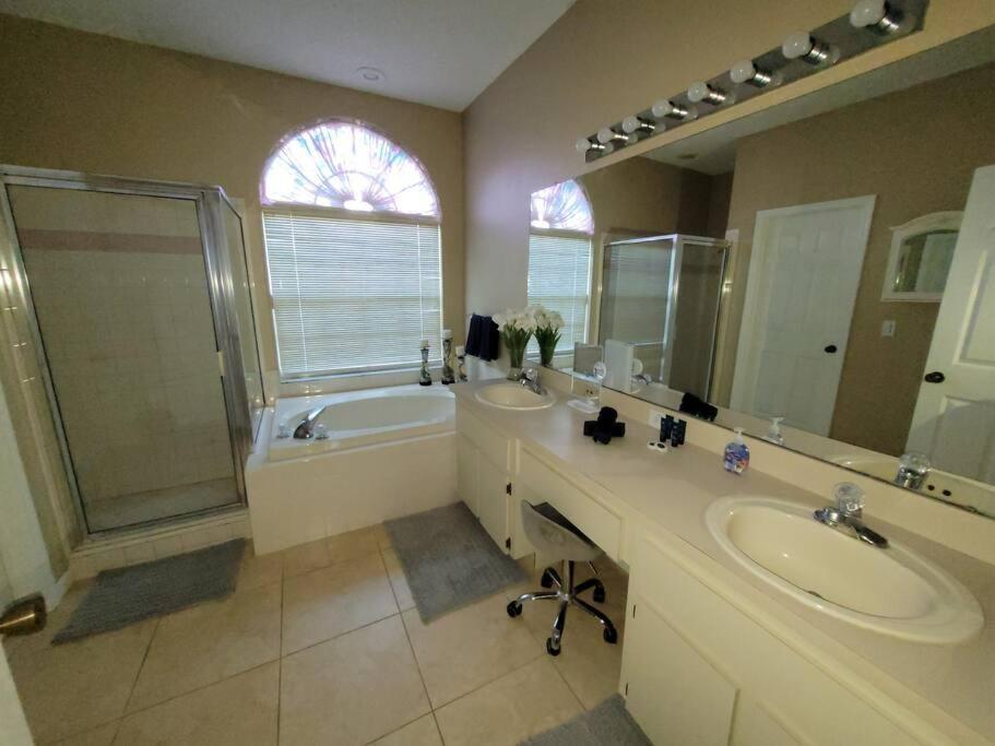 Charming 3be 2ba Solar Heated Pool *